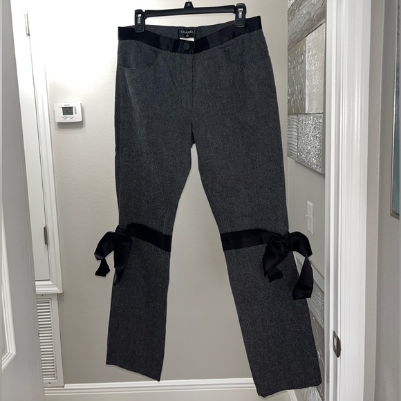 Chanel Gray Pants With Bow Accents - Size FR 42 - Picture 4 of 16